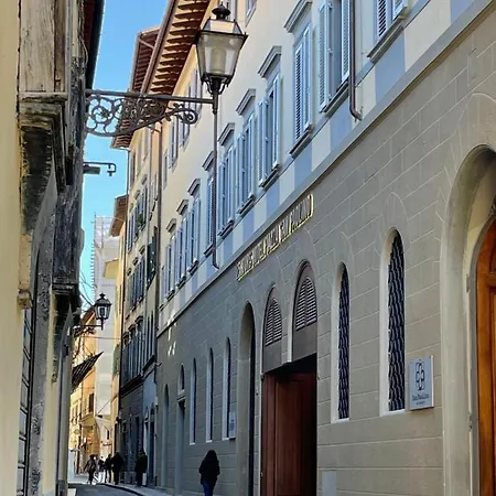 Novella * Florence